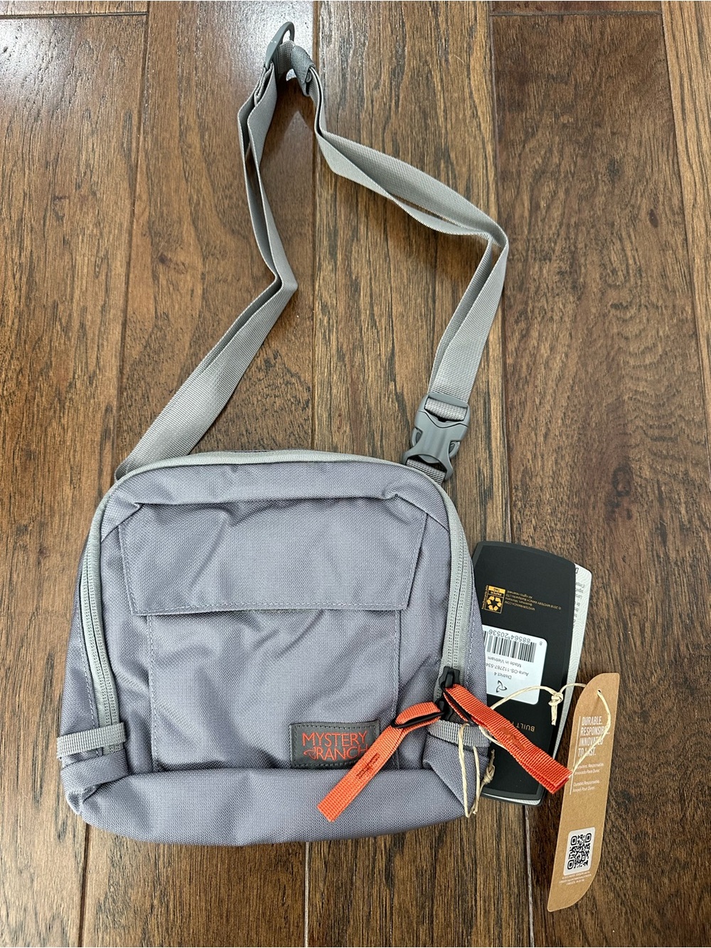 Mystery Ranch District 4 Gray Crossbody Bag - Compact Men’s Shoulder Pack (NWT)